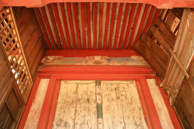 本殿の扉